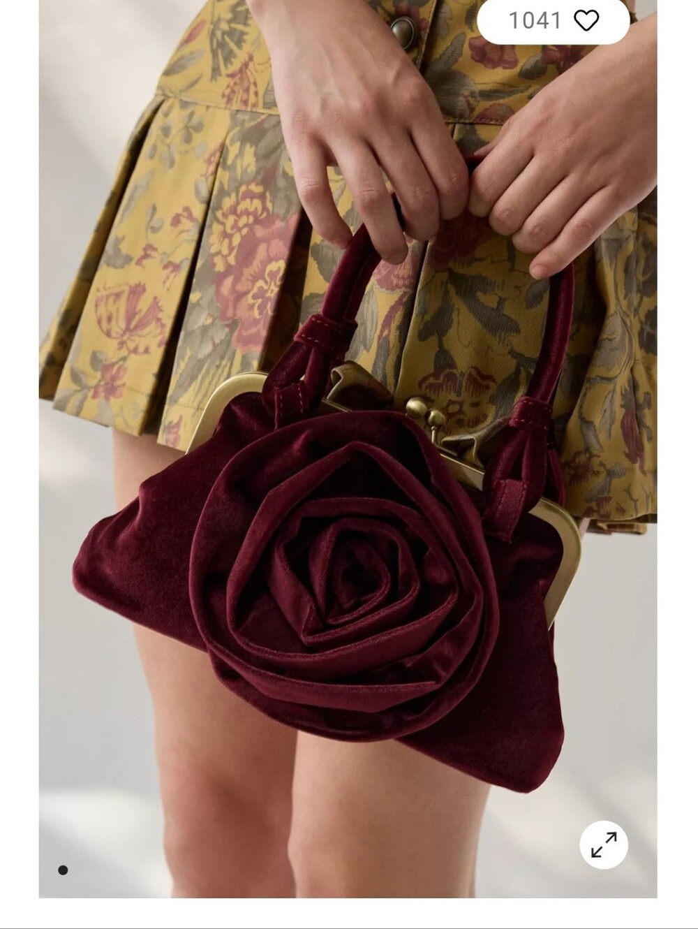 NWT Kimchi Blue Rose Velvet Kisslock Bag